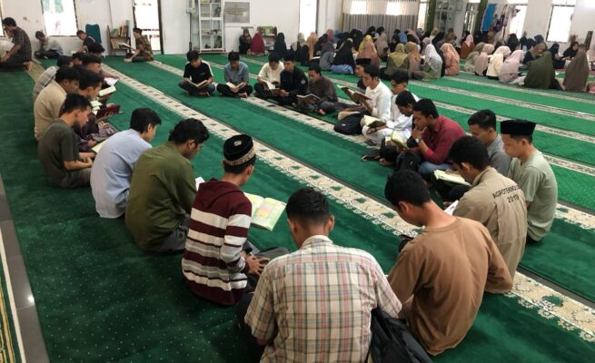 UIN Ar-Raniry Rayakan Nuzulul Quran dengan Khataman Massal, Dukung Pronas 350 Ribu Khataman