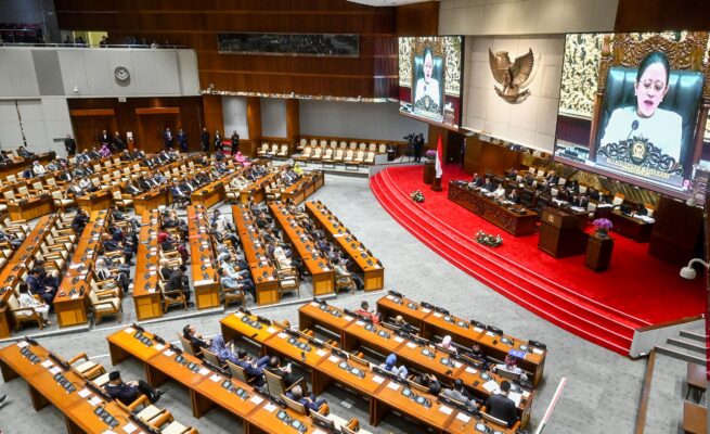 DPR Setujui RUU Perubahan Tentang TNI Jadi Undang-Undang