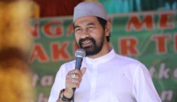 Mualem Launching Program Salat Fardhu Berjamaah Bagi ASN Muzakir Manaf, Muzakir Manaf Jatuh Sakit