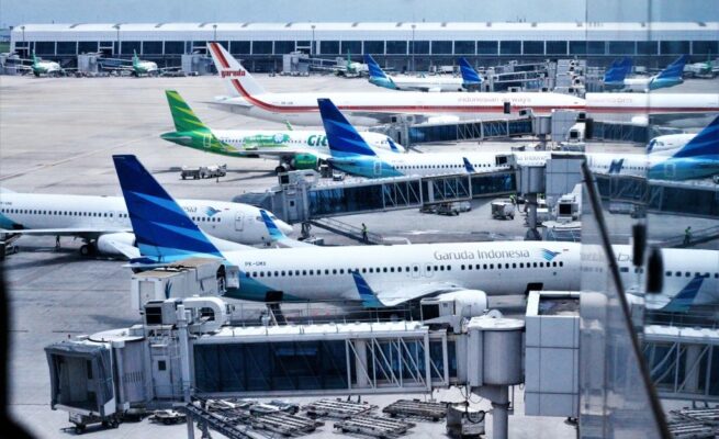Menjelang Lebaran, Harga Tiket Pesawat Diprediksi Turun, Simak Alasannya tiket pesawat jelang lebaran turun