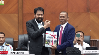 gubernur aceh dan ketua dpra DPRA Gelar Rapat Paripurna, Bahas LKPJ Gubernur dan Aspirasi Rakyat