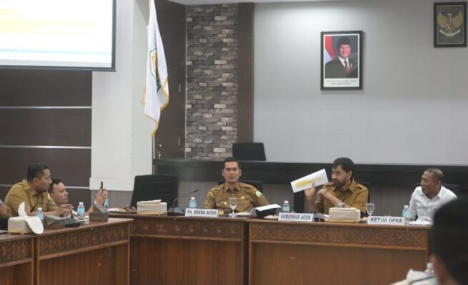 Mualem Terima Draft Revisi UUPA: Kita Kawal Bersama untuk Kepentingan Rakyat Aceh