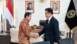 Wagub Aceh Temui Yusril dan Menkumham, Dorong Perpanjangan Dana Otsus dan Revisi UUPA