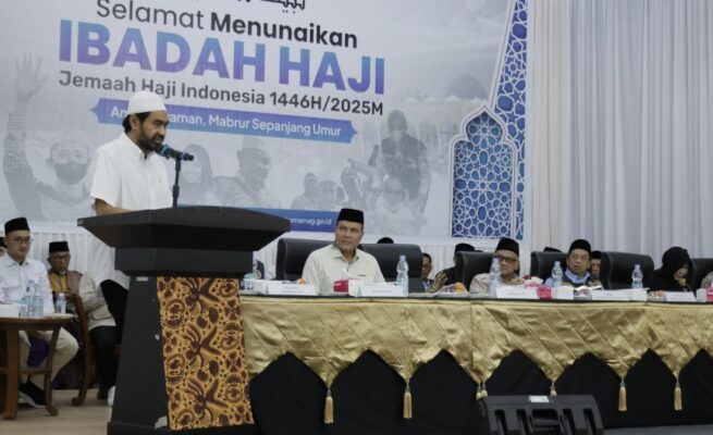 393 Jemaah Haji Banda Aceh Diberangkatkan, Mualem: Sabar dan Ikhlas Kunci Haji Mabrurpas Kloter Pertama Jemaah Haji Aceh 2025, Ingatkan Pentingnya Sabar dan Ikhlas