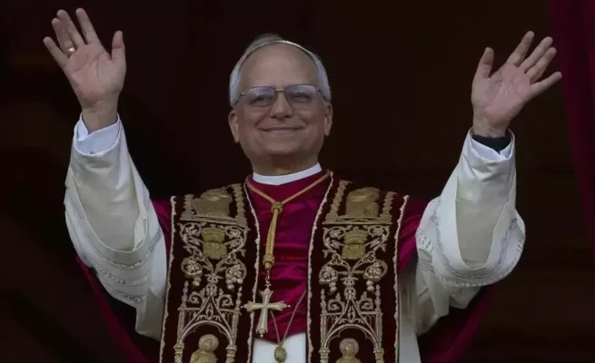 Paus Leo XIV Paus Leo XIV, Paus Pertama dari Amerika Serikat Resmi Pimpin Gereja Katolik Dunia