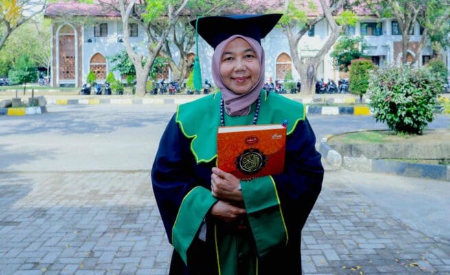 Prof Dr Asna Husin