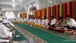 Pelepasan 17Jemaah Haji Susoh Dilepas dengan Adat Peusijuek, 17 Jamaah Haji Susoh Siap Bertolak ke Tanah Suci