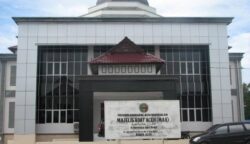 Mualem Instruksikan Musyawarah Pemilihan Ketua Baru MAA PAW 2021-2026