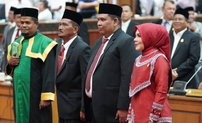 Usai Dilantik Jadi Legislator, Bunda Salma Langsung Perkuat Posisi Komisi III DPR Aceh