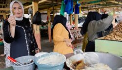 Ketua PKK Aceh Kunjungi UMKM Pisang Sale di Pidie