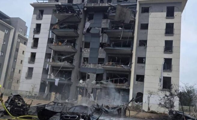 Iran Serang Pusat Siber Israel, Rudal Hantam Beersheba Tanpa Intersepsi