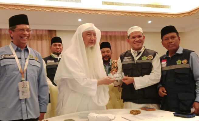 Wagub Aceh Hadiri Pembagian Dana Wakaf Habib Bugak di Makkah