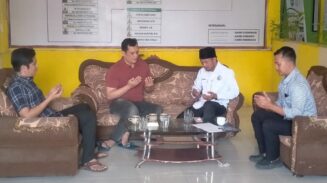 Kesadaran Zakat Meningkat, Dua Pemilik Toko Emas di Blangpidie Berzakat ke Baitul Mal Abdya