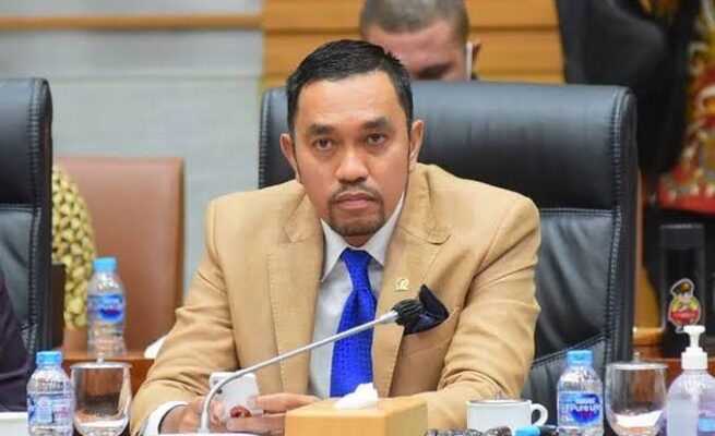 Ahmad Sahroni Lengser dari Wakil Ketua Komisi III DPR, Kini Duduk di Komisi I