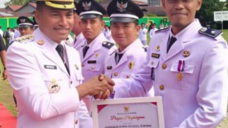 Prestasi Beruntun, Geulumpang Payong Sabet Penghargaan Desa Terbaik Pelayanan Publik