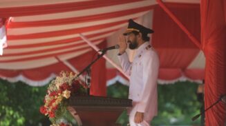 Gubernur Aceh Muzakir Manaf Pimpin Upacara HUT ke-80 RI di Blang Padang