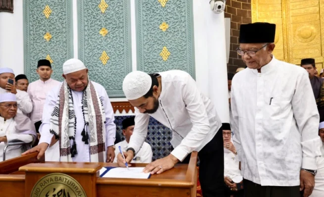 Tgk Azman Bicara “Intelijen” di Pidato Perpisahan, Publik Curiga Ada Intervensi di Masjid Raya Baiturrahman