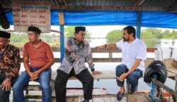 Naik Rakit ke Pedalaman, Gubernur Aceh Muzakir Manaf Prioritaskan Infrastruktur Singkil