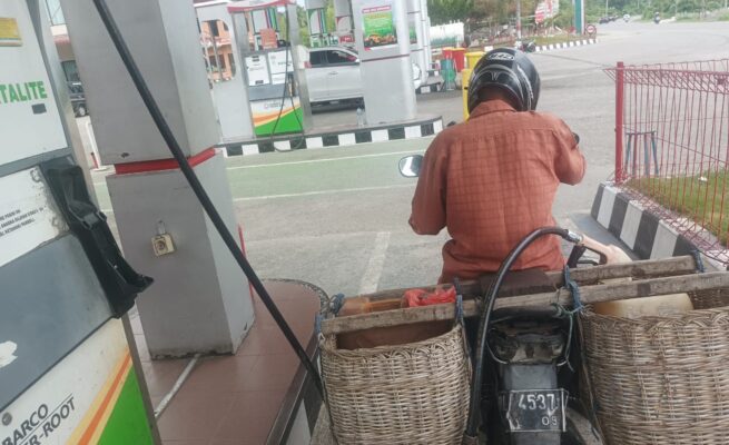 SPBU Bambi Pidie Diduga Jual Pertalite Subsidi ke Pengecer Secara Ilegal