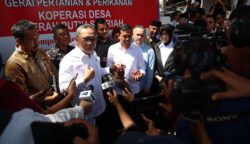 Menko Pangan dan Wagub Aceh Tinjau Koperasi Desa Merah Putih di Banda Aceh