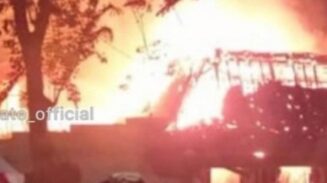 Kantor Wakil Gubernur Jatim Dibakar Massa