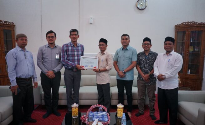 Bank Aceh Syariah Salurkan Zakat Perusahaan Rp500 Juta ke Baitul Mal Abdya