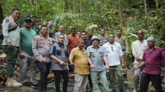 Heboh di Nagan Raya, Batu Giok Raksasa Seberat 5.000 Ton Ditemukan di Beutong