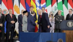 Donald Trump Puji Prabowo sebagai Pemimpin Hebat di KTT Gaza