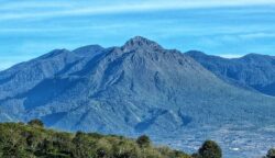 Status Gunung Bur Ni Telong Turun ke Level Waspada