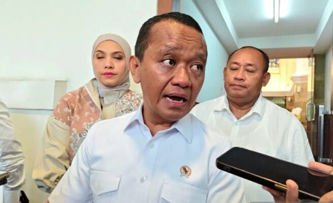 Bahlil Buka Peluang Setop Impor Bensin Mulai 2027