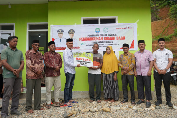 Baitul Mal Abdya Bangun 25 Rumah Layak Huni dari Infak 2025, Wabup Zaman Akli Serahkan Kunci ke Warga Jeumpa
