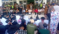 Mahasiswa Aceh Singkil Desak DPRK Coret Pengadaan Mobil Dinas Bupati Rp2,6 Miliar