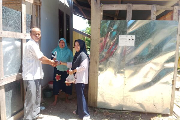 174 Rumah di Lamkuta Terima Daging Meugang Gratis dari Aparatur Gampong