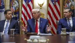 Trump Tunda Serangan ke Iran hingga 6 April, Negosiasi dan Tekanan Selat Hormuz Jadi Taruhan