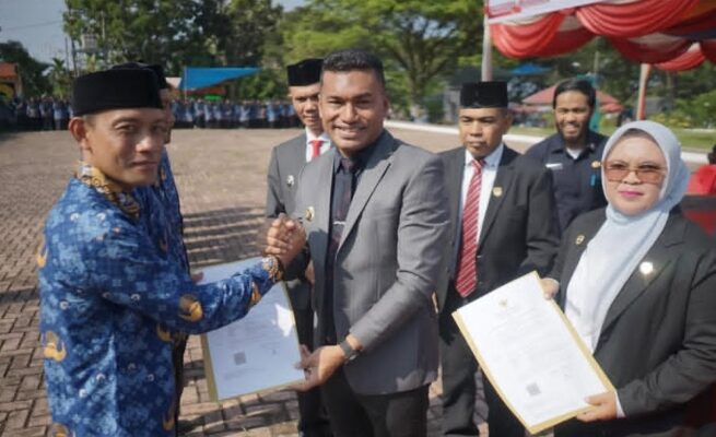 Bupati Safaruddin Serahkan SK kepada 2.065 PPPK Paruh Waktu di Abdya