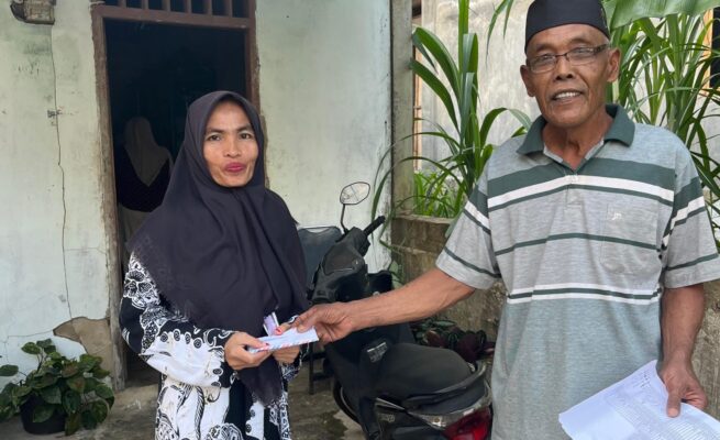 Baitul Mal Geulumpang Payong Salurkan Zakat Tahun Kedua kepada Warga Kurang Mampu