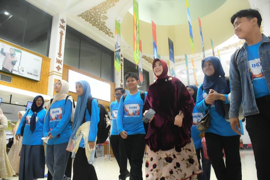 15 Siswa Terbaik Banda Aceh Ikuti Program IKON Sampoerna, Dilepas Wali Kota di Bandara SIM