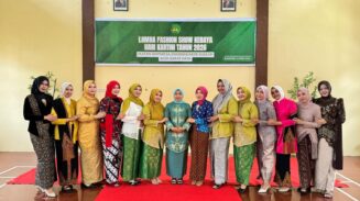 IAD Abdya Gelar Fashion Show Berkebaya Peringati Hari Kartini