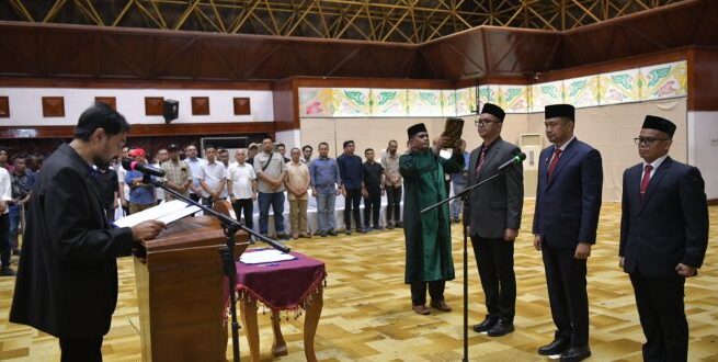 Mualem Lantik Tiga Kepala SKPA