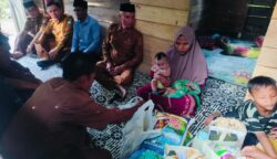 Wabup Zaman Akli Sambangi Rumah Janda Tiga Anak, Baitul Mal Abdya Siapkan Bantuan Rumah Layak Huni