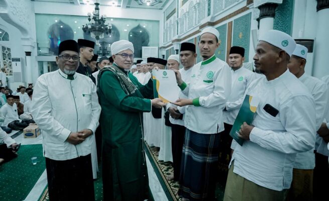 Abu Mudi Lantik Pengurus Tastafi se-Aceh dan Luar Negeri Periode 2026–2031