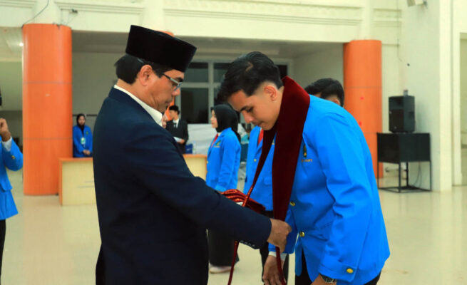 Mujiburrahman Lantik DEMA dan SEMA UIN Ar-Raniry Periode 2026–2027