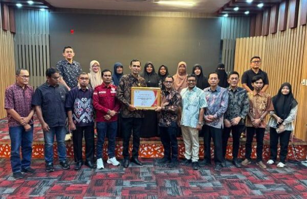 Dinas ESDM Aceh Raih Penghargaan SKPA Paling Informatif 2025