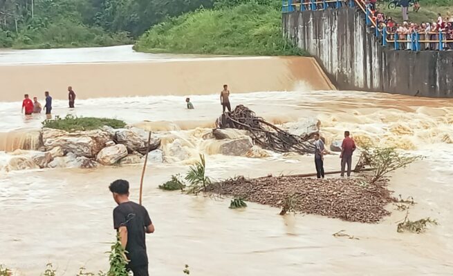Mandi di Sungai, Bocah 12 Tahun di Abdya Hilang Disapu Arus Deras