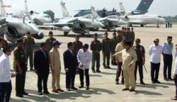 Prabowo Serahkan 6 Jet Tempur Rafale dan Alutsista Modern ke TNI