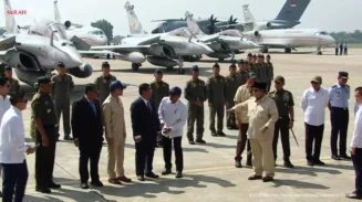 Prabowo Serahkan 6 Jet Tempur Rafale dan Alutsista Modern ke TNI
