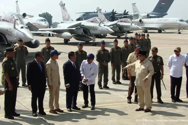 Prabowo Serahkan 6 Jet Tempur Rafale dan Alutsista Modern ke TNI