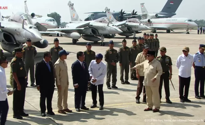 Prabowo Serahkan 6 Jet Tempur Rafale dan Alutsista Modern ke TNI