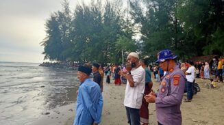 Satu Remaja Korban Terseret Ombak di Pantai Ujong Manggeng Ditemukan Meninggal, Satu Masih Dicari
