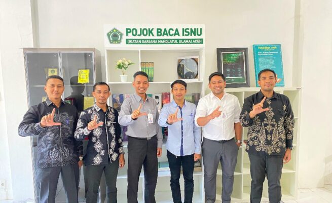 ISNU Aceh Terima 10 Pojok Baca dari BSI Maslahat untuk Sekolah Terdampak Bencana